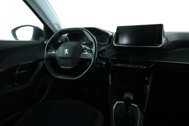 Peugeot 2008 image 1