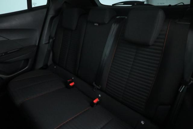 Peugeot 2008 image 6