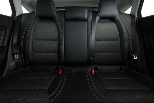 Mercedes Benz Cla Shooting Brake image 3