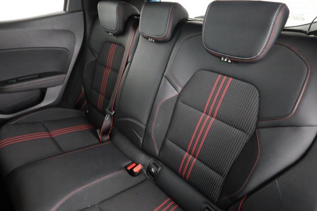 Renault Clio image 2