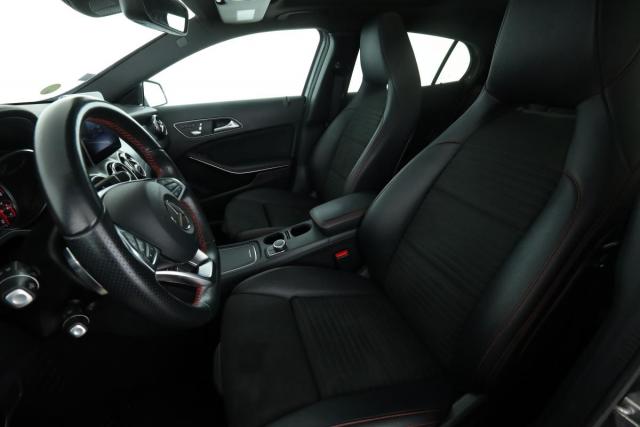 Mercedes Benz Gla image 1