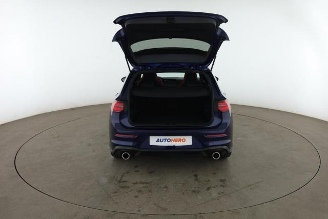 Volkswagen Golf image 6