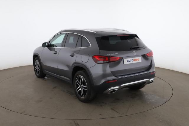 Mercedes Benz Gla image 2