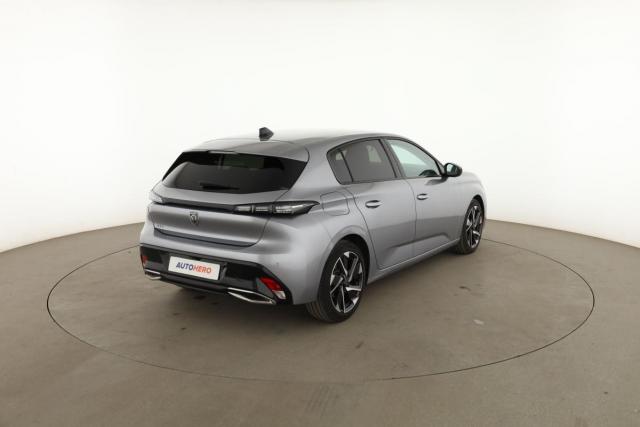 Peugeot 308 image 2