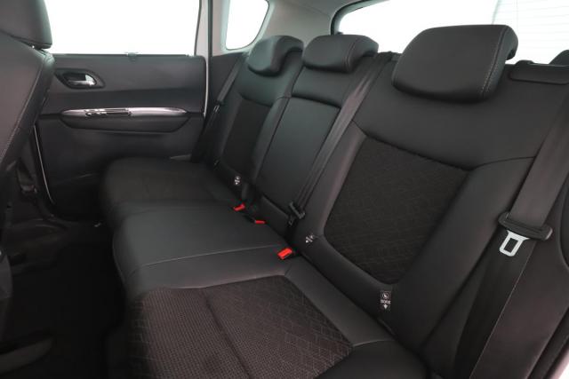 Peugeot 3008 image 2