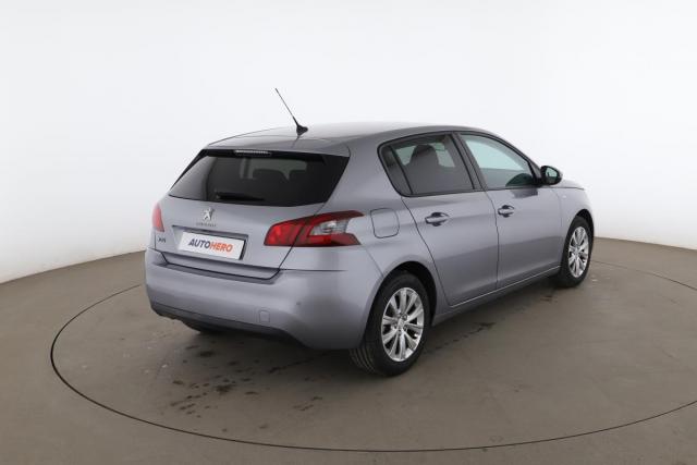 Peugeot 308 image 1