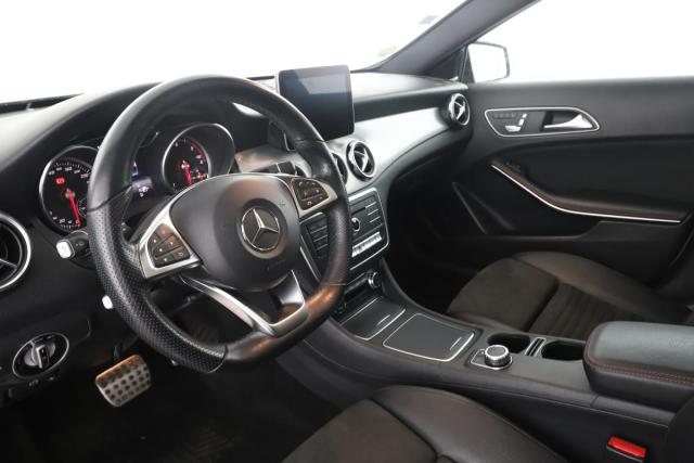 Mercedes Benz Gla image 3