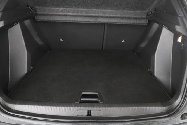 Peugeot 2008 image 1
