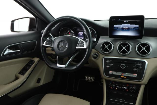 Mercedes Benz Gla image 9