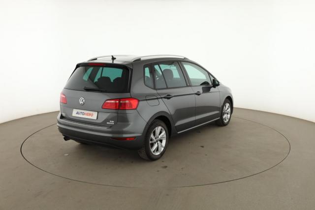 Volkswagen Golf Sportsvan image 3