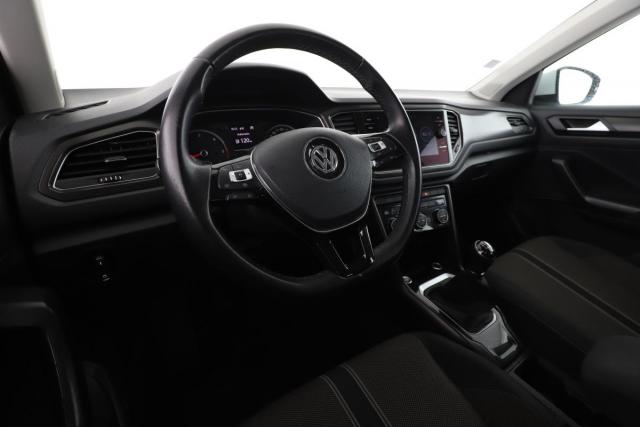 Volkswagen T-Roc image 4