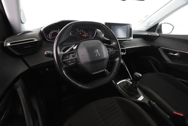 Peugeot 2008 image 8