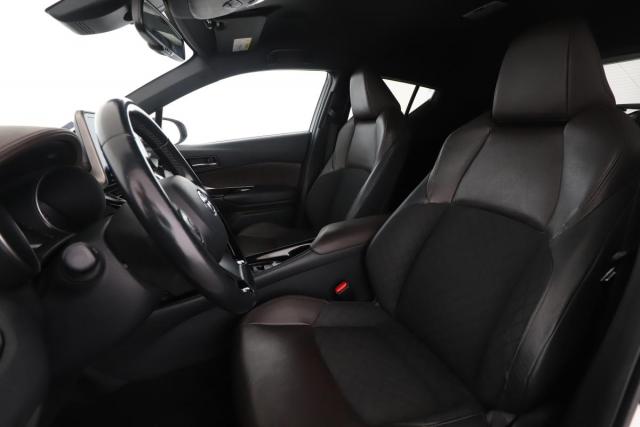 Toyota C-Hr image 4