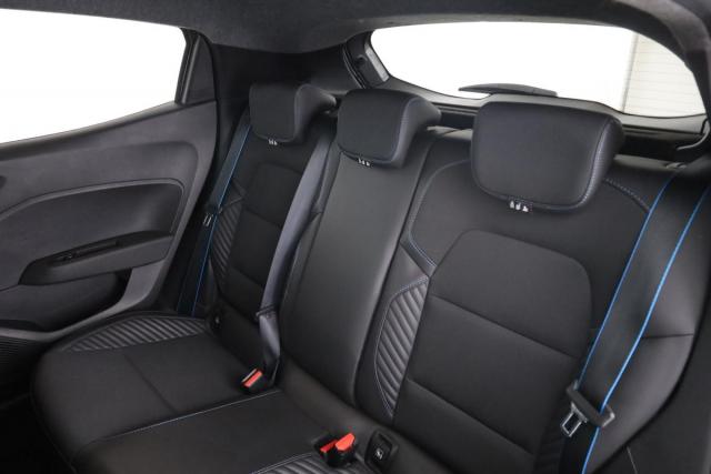 Renault Clio image 2