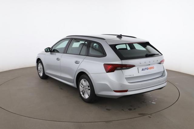 Skoda Octavia image 4