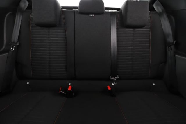 Peugeot 208 image 5