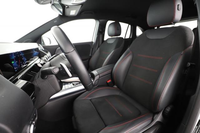 Mercedes Benz Gla image 7