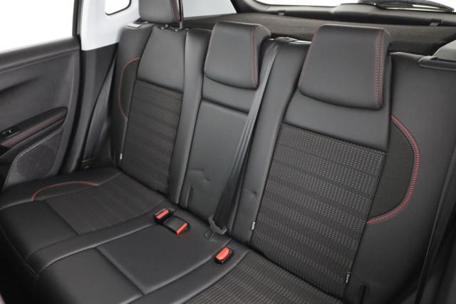 Peugeot 2008 image 3