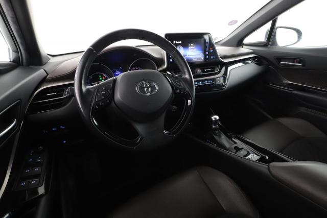 Toyota C-Hr image 9