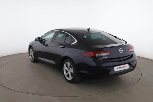 Opel Insignia image 2
