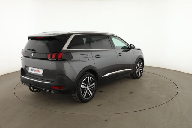 Peugeot 5008 image 8