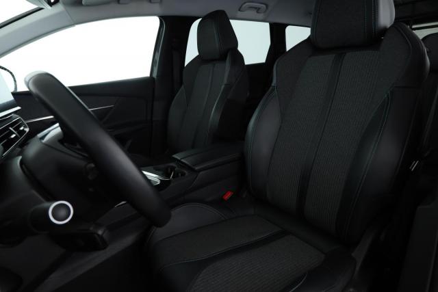 Peugeot 5008 image 2