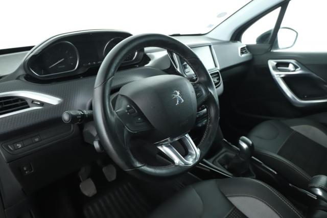 Peugeot 2008 image 3
