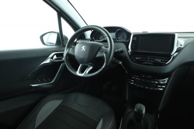 Peugeot 2008 image 6