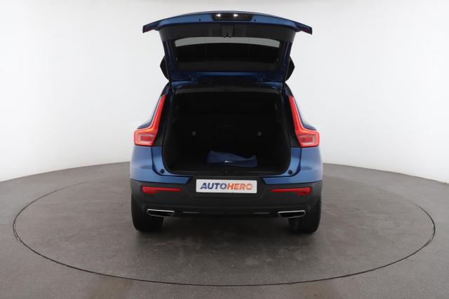 Volvo Xc40 image 8