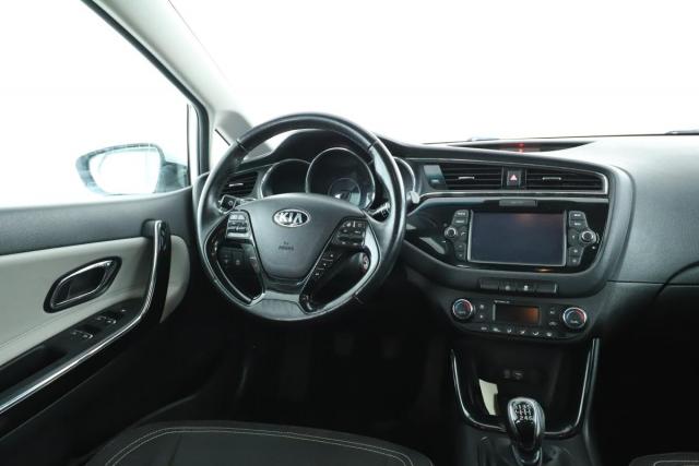 Kia Cee'D image 8