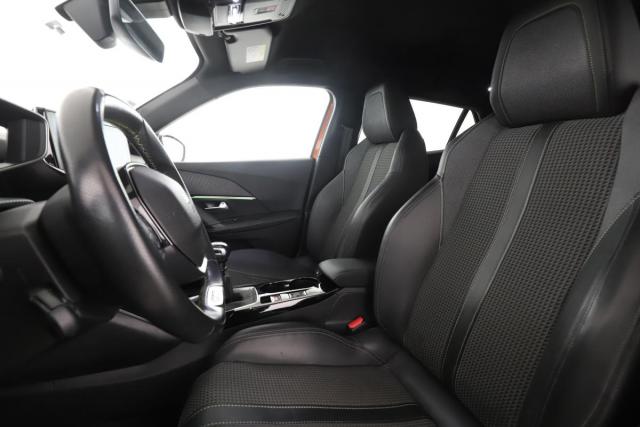 Peugeot 2008 image 9