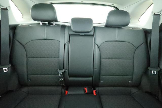 Kia Niro image 9
