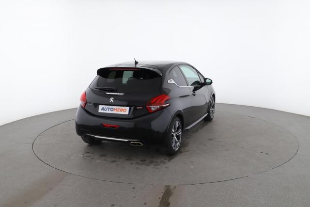Peugeot 208 image 6