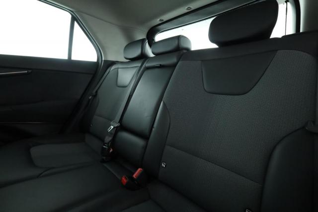 Kia Niro image 2