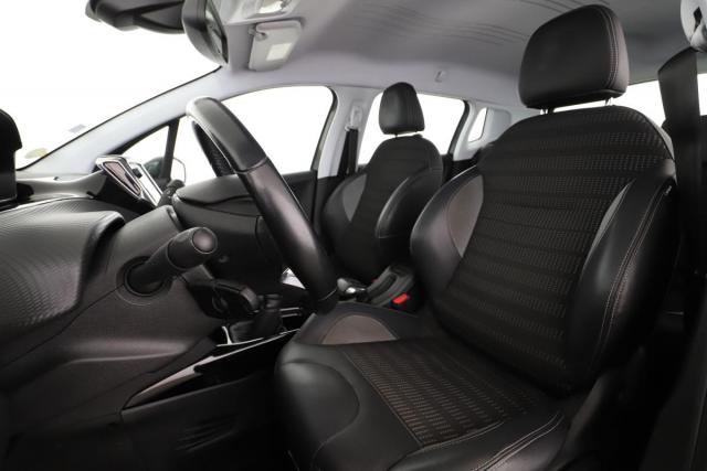 Peugeot 2008 image 7