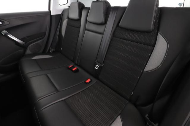 Peugeot 2008 image 8
