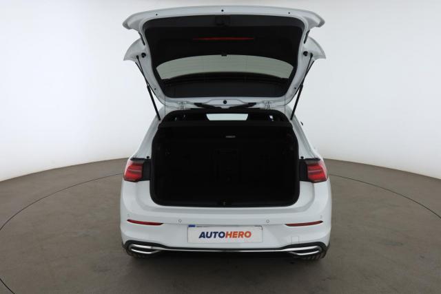 Volkswagen Golf image 6