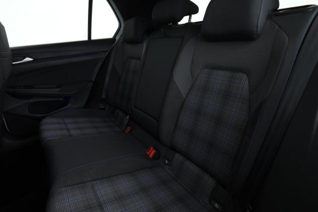Volkswagen Golf image 8