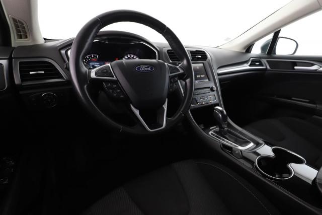Ford Mondeo image 9