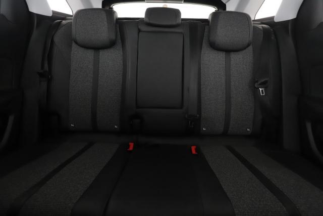 Peugeot 3008 image 2