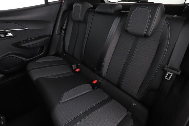 Peugeot 2008 image 2