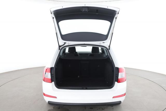 Skoda Octavia image 3
