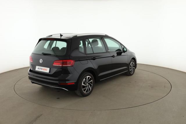 Volkswagen Golf Sportsvan image 9