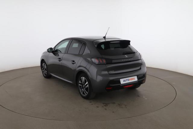 Peugeot 208 image 5