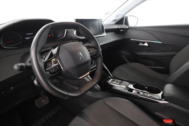 Peugeot 208 image 6