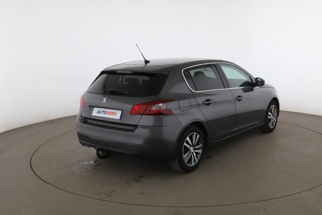 Peugeot 308 image 9