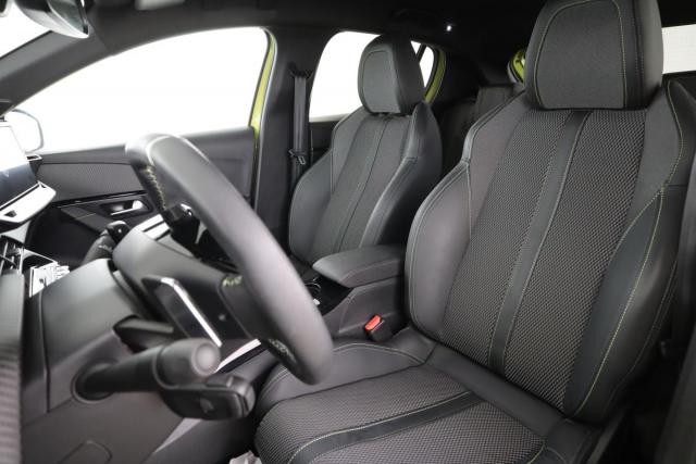 Peugeot 208 image 4