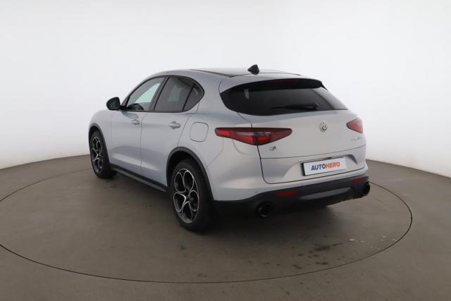 Alfa Romeo Stelvio image 1