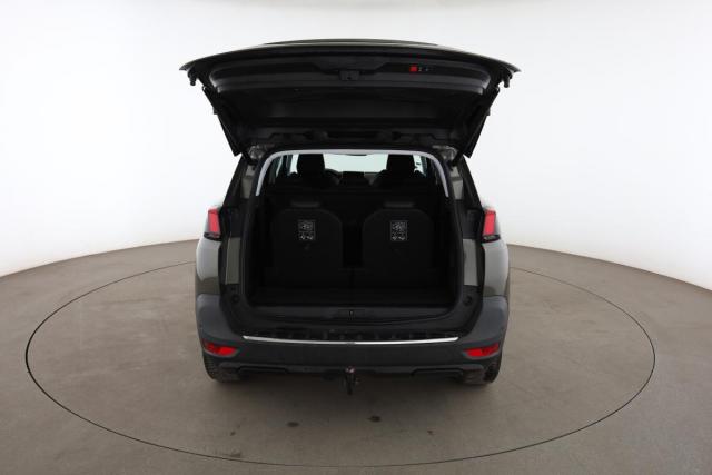 Peugeot 5008 image 1