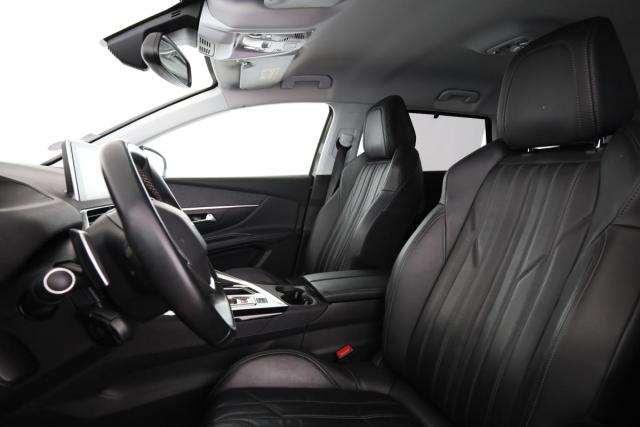 Peugeot 5008 image 2